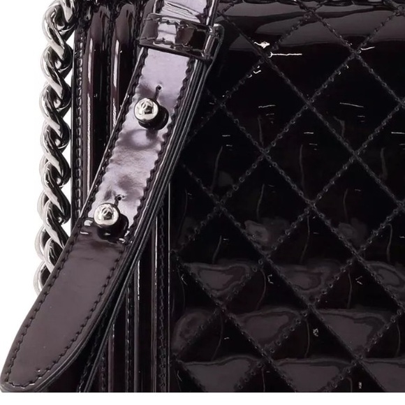 CHANEL BOY RARE Color Chain Patent Quilted Shoulder Bag Medium - Picture 12 of 14